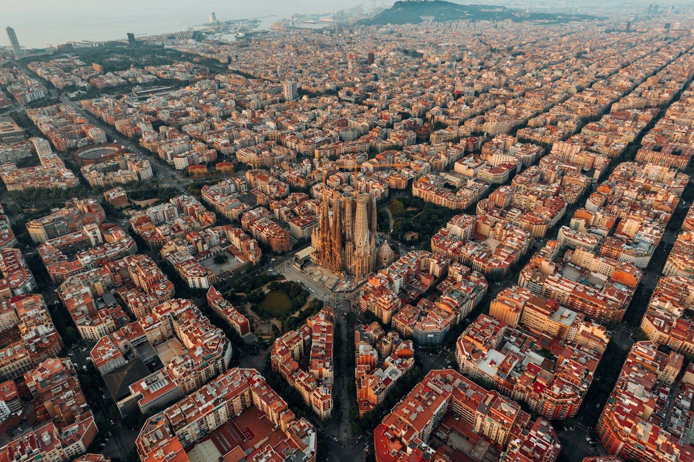 Luchtfoto van de wijk Eixample in Barcelona