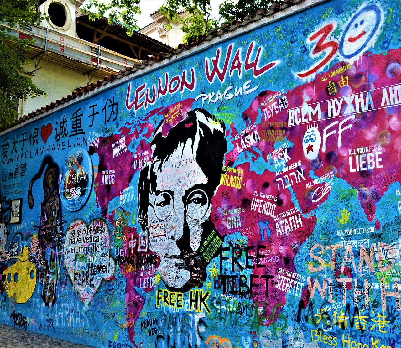 9. Lennonmuur en Kampa-eiland in Praag