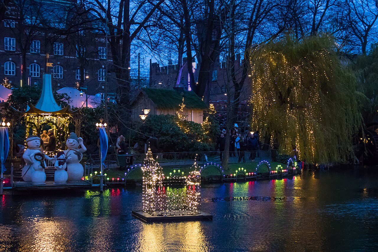 14. Kopenhagen: Tivoli en Nyhavn in Weihnachtsmarkt
